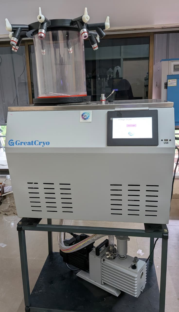 Cryogenic laboratory equipment at Yash ChromTec